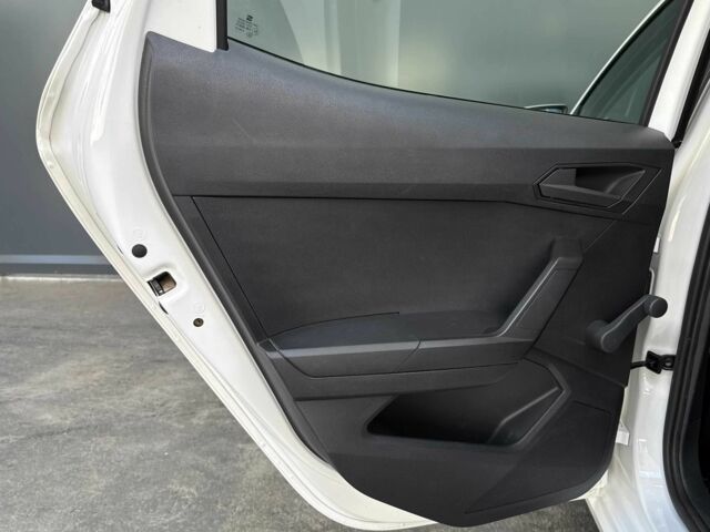 Білий Сеат Ibiza, об'ємом двигуна 1.6 л та пробігом 24 тис. км за 14900 $, фото 21 на Automoto.ua