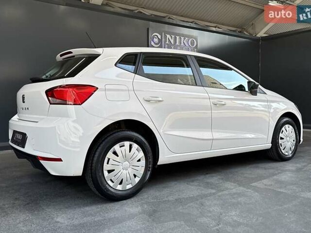 Белый Сеат Ибица, объемом двигателя 1.6 л и пробегом 61 тыс. км за 15150 $, фото 24 на Automoto.ua