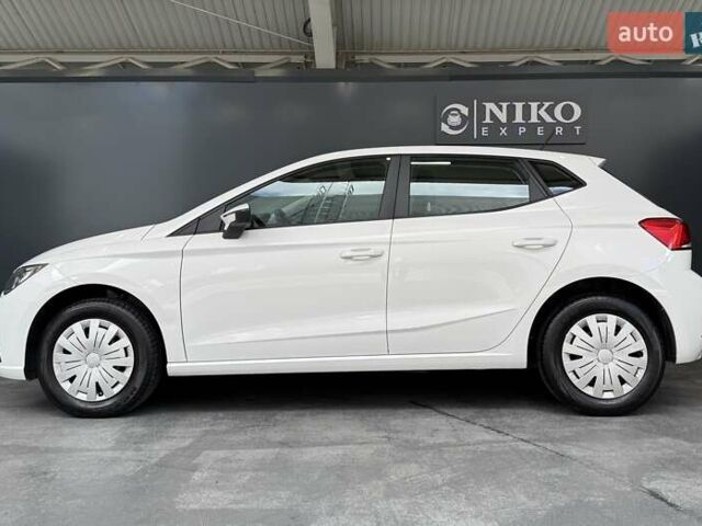 Білий Сеат Ibiza, об'ємом двигуна 1.6 л та пробігом 116 тис. км за 13700 $, фото 9 на Automoto.ua