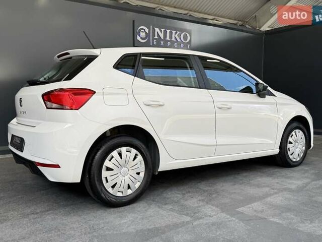 Білий Сеат Ibiza, об'ємом двигуна 1.6 л та пробігом 116 тис. км за 13700 $, фото 22 на Automoto.ua