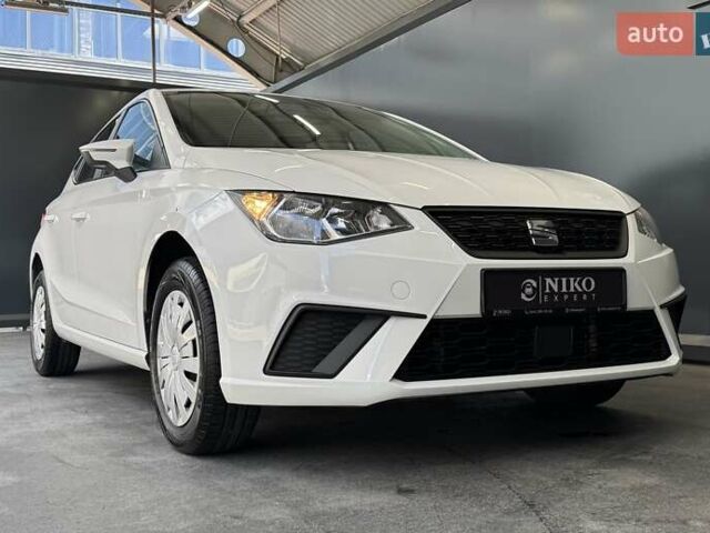Білий Сеат Ibiza, об'ємом двигуна 1.6 л та пробігом 116 тис. км за 13700 $, фото 32 на Automoto.ua