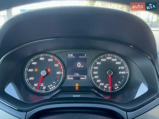 Белый Сеат Ибица, объемом двигателя 1.6 л и пробегом 28 тыс. км за 14900 $, фото 5 на Automoto.ua