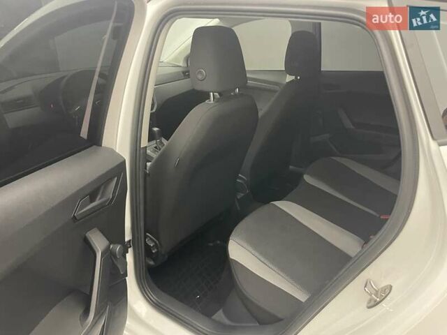 Білий Сеат Ibiza, об'ємом двигуна 1.6 л та пробігом 60 тис. км за 14970 $, фото 7 на Automoto.ua