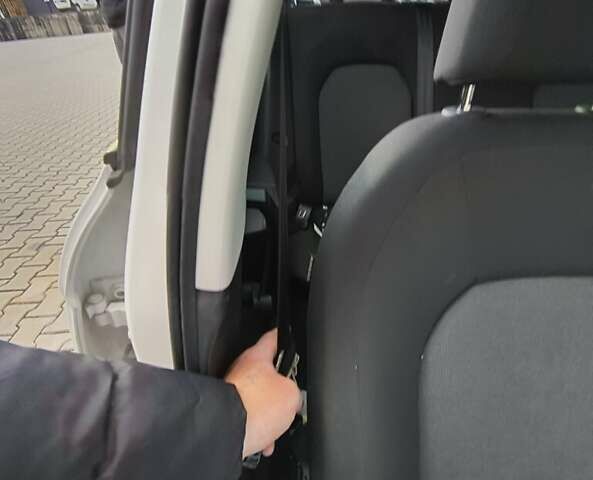 Білий Сеат Ibiza, об'ємом двигуна 1.6 л та пробігом 15 тис. км за 8500 $, фото 10 на Automoto.ua