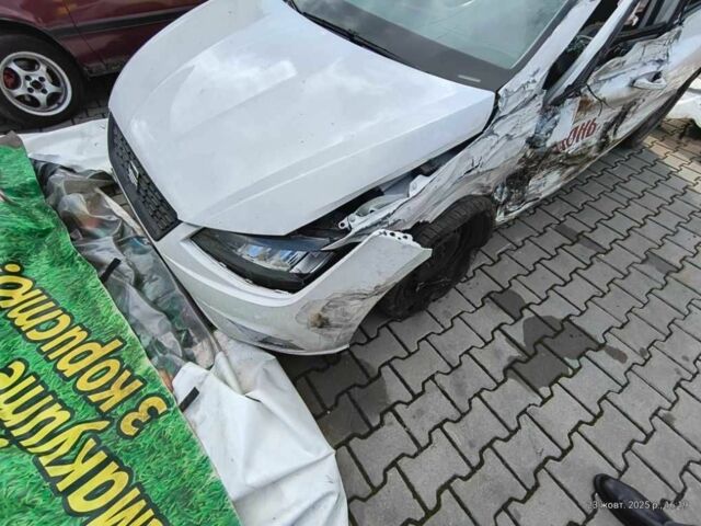 Білий Сеат Ibiza, об'ємом двигуна 1.6 л та пробігом 48 тис. км за 3500 $, фото 5 на Automoto.ua