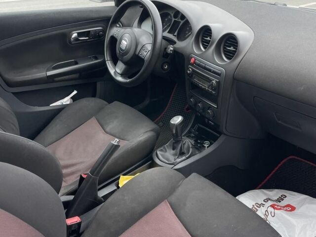 Белый Сеат Ибица, объемом двигателя 1.4 л и пробегом 213 тыс. км за 3600 $, фото 13 на Automoto.ua