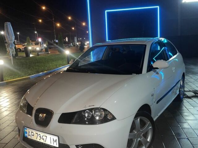 Белый Сеат Ибица, объемом двигателя 1.4 л и пробегом 213 тыс. км за 3600 $, фото 3 на Automoto.ua