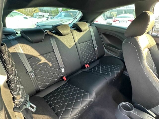 Білий Сеат Ibiza, об'ємом двигуна 1.4 л та пробігом 225 тис. км за 7600 $, фото 6 на Automoto.ua