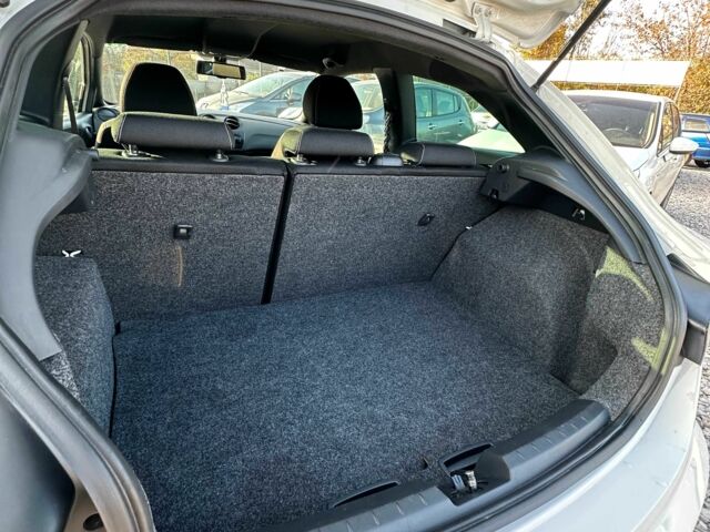 Білий Сеат Ibiza, об'ємом двигуна 1.4 л та пробігом 225 тис. км за 7600 $, фото 19 на Automoto.ua