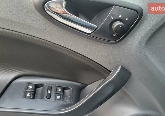 Белый Сеат Ибица, объемом двигателя 1.2 л и пробегом 290 тыс. км за 5500 $, фото 28 на Automoto.ua