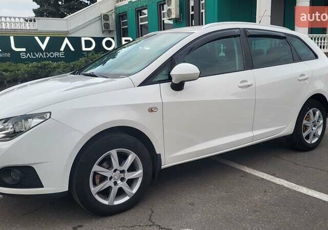 Белый Сеат Ибица, объемом двигателя 1.2 л и пробегом 290 тыс. км за 5500 $, фото 1 на Automoto.ua