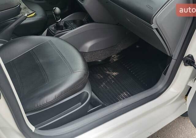 Белый Сеат Ибица, объемом двигателя 1.2 л и пробегом 290 тыс. км за 5500 $, фото 15 на Automoto.ua