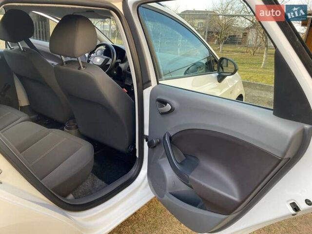 Белый Сеат Ибица, объемом двигателя 1.2 л и пробегом 252 тыс. км за 4650 $, фото 32 на Automoto.ua