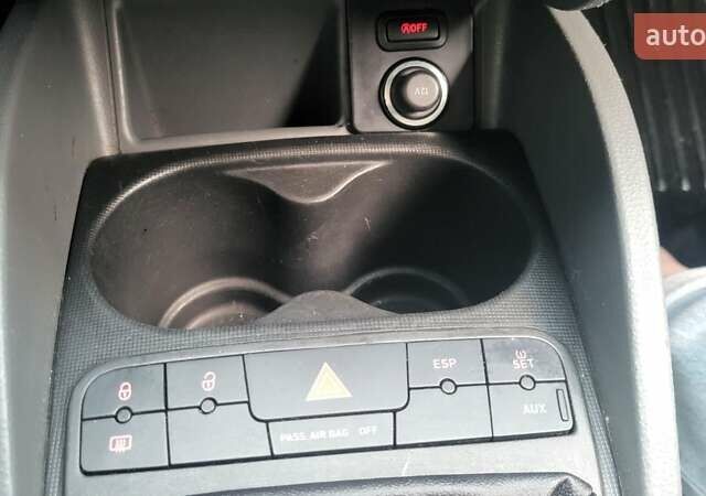 Белый Сеат Ибица, объемом двигателя 1.2 л и пробегом 290 тыс. км за 5500 $, фото 27 на Automoto.ua