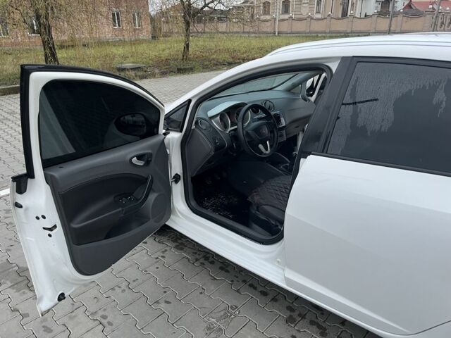 Белый Сеат Ибица, объемом двигателя 1.6 л и пробегом 187 тыс. км за 6300 $, фото 11 на Automoto.ua