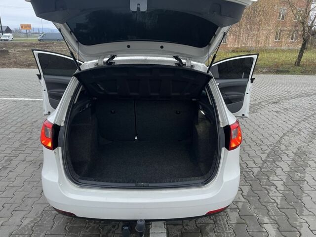 Белый Сеат Ибица, объемом двигателя 1.6 л и пробегом 187 тыс. км за 6300 $, фото 8 на Automoto.ua