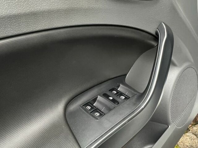 Белый Сеат Ибица, объемом двигателя 1.2 л и пробегом 277 тыс. км за 4799 $, фото 12 на Automoto.ua