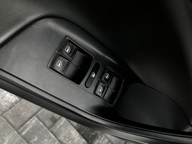 Сеат Ибица 2011 в Виннице на Automoto.ua Белый Сеат Ибица, объемом двигателя 1.2 л и пробегом 240 тыс. км за 4500 $, фото 16 на Automoto.ua