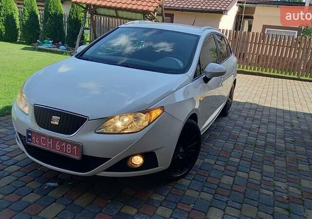 Сеат Ибица 2011 в Калуше на Automoto.ua Белый Сеат Ибица, объемом двигателя 1.2 л и пробегом 233 тыс. км за 5900 $, фото 5 на Automoto.ua