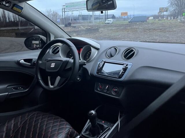 Белый Сеат Ибица, объемом двигателя 1.6 л и пробегом 187 тыс. км за 6300 $, фото 1 на Automoto.ua