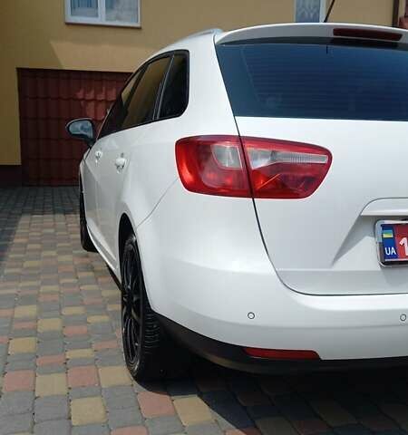 Белый Сеат Ибица, объемом двигателя 1.2 л и пробегом 231 тыс. км за 5800 $, фото 1 на Automoto.ua