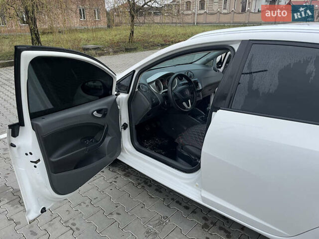 Белый Сеат Ибица, объемом двигателя 1.6 л и пробегом 187 тыс. км за 6300 $, фото 14 на Automoto.ua