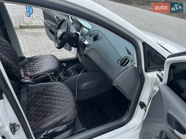 Белый Сеат Ибица, объемом двигателя 1.6 л и пробегом 187 тыс. км за 6300 $, фото 8 на Automoto.ua