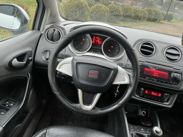 Белый Сеат Ибица, объемом двигателя 1.2 л и пробегом 277 тыс. км за 4799 $, фото 17 на Automoto.ua