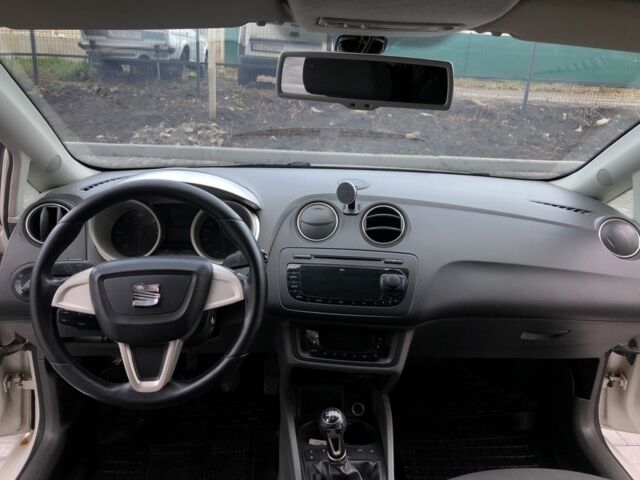 Сеат Ибица 2011 в Виннице на Automoto.ua Белый Сеат Ибица, объемом двигателя 1.2 л и пробегом 240 тыс. км за 4500 $, фото 12 на Automoto.ua