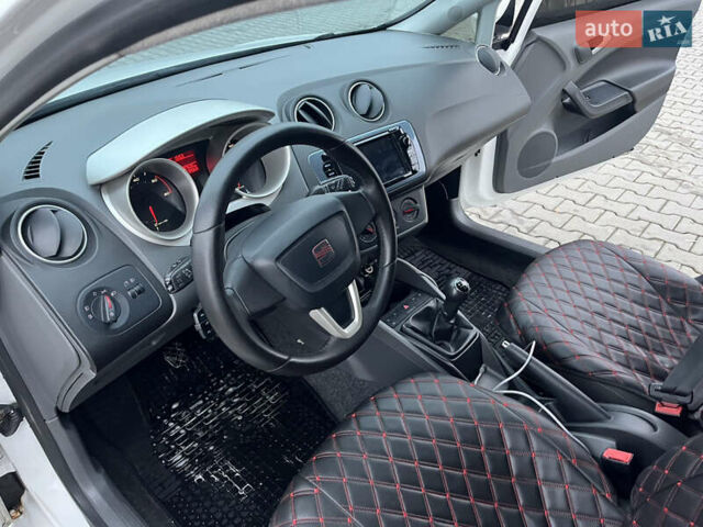 Белый Сеат Ибица, объемом двигателя 1.6 л и пробегом 187 тыс. км за 6300 $, фото 11 на Automoto.ua