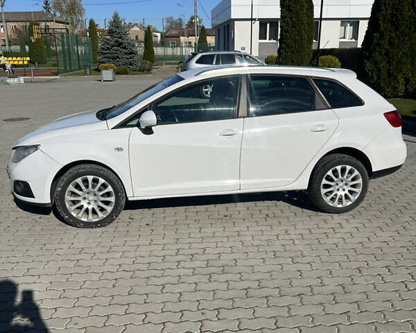 Сеат Ibiza 2011 у Яворове на Automoto.ua Білий Сеат Ibiza, об'ємом двигуна 1.2 л та пробігом 280 тис. км за 4500 $, фото 5 на Automoto.ua