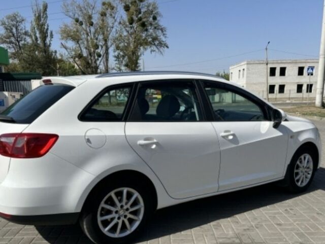 Белый Сеат Ибица, объемом двигателя 1.6 л и пробегом 210 тыс. км за 7000 $, фото 4 на Automoto.ua