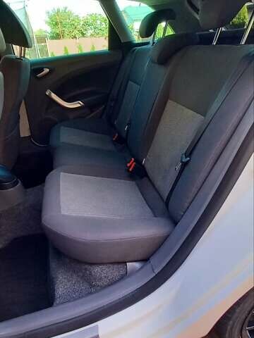 Сеат Ибица 2011 в Калуше на Automoto.ua Белый Сеат Ибица, объемом двигателя 1.2 л и пробегом 233 тыс. км за 5900 $, фото 30 на Automoto.ua