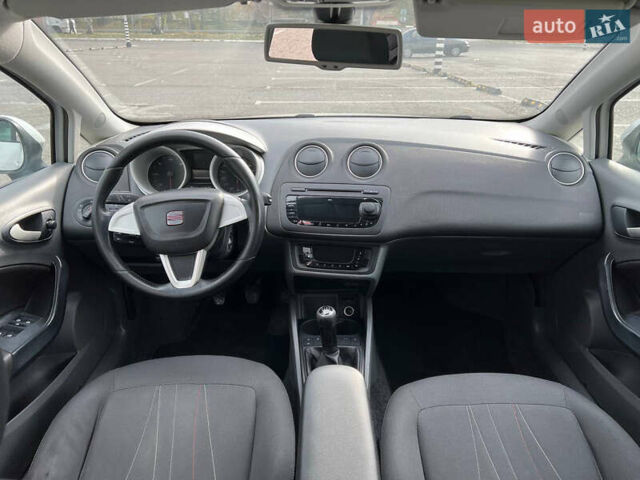 Білий Сеат Ibiza, об'ємом двигуна 1.2 л та пробігом 225 тис. км за 6399 $, фото 6 на Automoto.ua