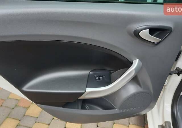 Белый Сеат Ибица, объемом двигателя 1.2 л и пробегом 231 тыс. км за 5800 $, фото 12 на Automoto.ua