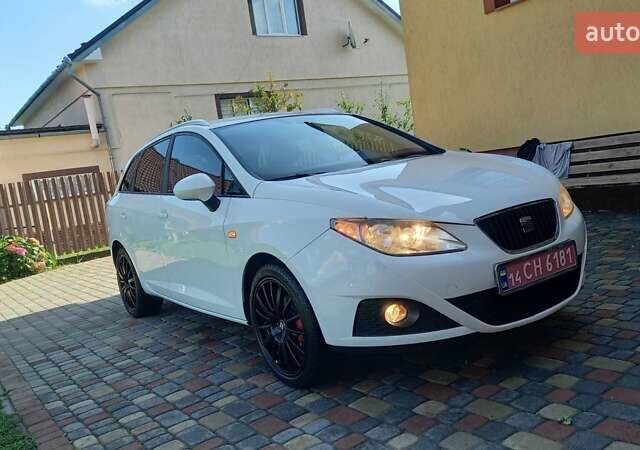 Сеат Ибица 2011 в Калуше на Automoto.ua Белый Сеат Ибица, объемом двигателя 1.2 л и пробегом 233 тыс. км за 5900 $, фото 3 на Automoto.ua