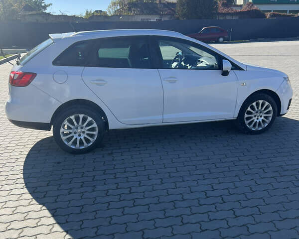 Сеат Ibiza 2011 у Яворове на Automoto.ua Білий Сеат Ibiza, об'ємом двигуна 1.2 л та пробігом 280 тис. км за 4500 $, фото 7 на Automoto.ua