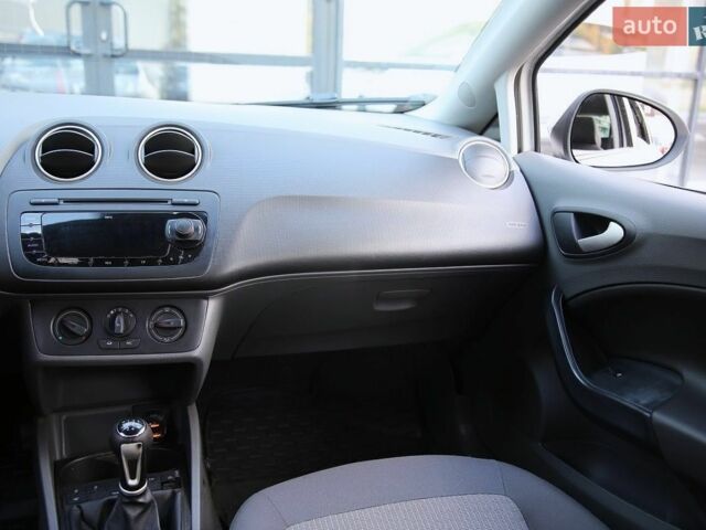 Білий Сеат Ibiza, об'ємом двигуна 1.2 л та пробігом 243 тис. км за 5000 $, фото 12 на Automoto.ua