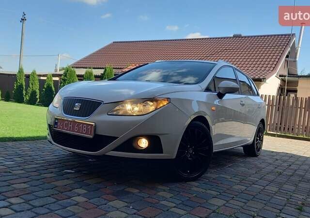 Сеат Ибица 2011 в Калуше на Automoto.ua Белый Сеат Ибица, объемом двигателя 1.2 л и пробегом 233 тыс. км за 5900 $, фото 4 на Automoto.ua