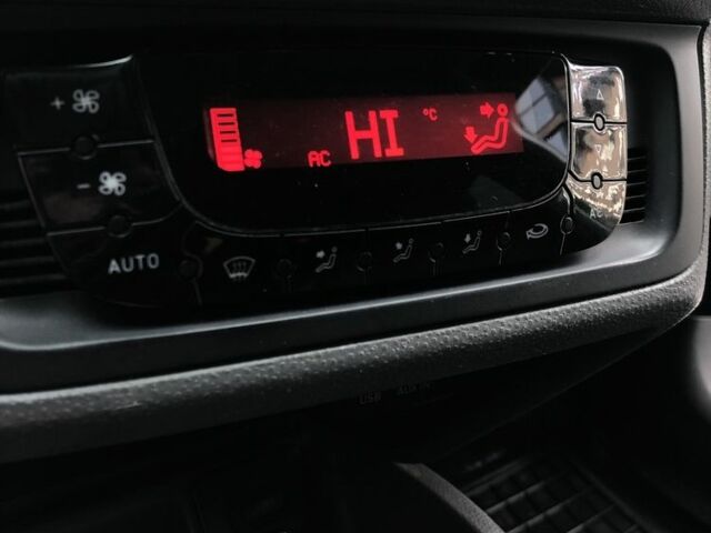 Сеат Ибица 2011 в Виннице на Automoto.ua Белый Сеат Ибица, объемом двигателя 1.2 л и пробегом 240 тыс. км за 4500 $, фото 18 на Automoto.ua