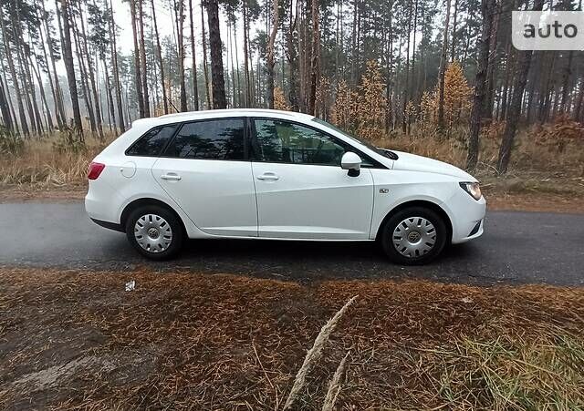 Белый Сеат Ибица, объемом двигателя 1.2 л и пробегом 282 тыс. км за 5299 $, фото 3 на Automoto.ua