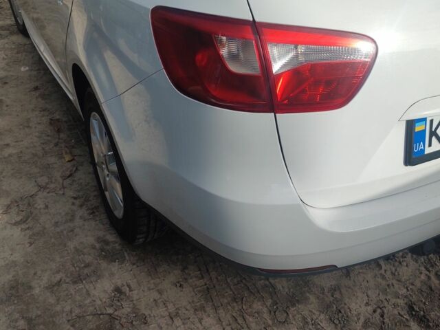 Сеат Ибица 2012 в Обухове на Automoto.ua Белый Сеат Ибица, объемом двигателя 1.2 л и пробегом 280 тыс. км за 7300 $, фото 5 на Automoto.ua