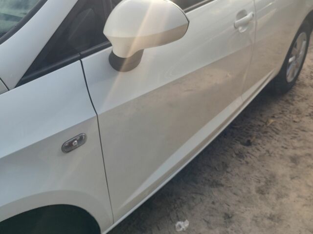 Сеат Ибица 2012 в Обухове на Automoto.ua Белый Сеат Ибица, объемом двигателя 1.2 л и пробегом 280 тыс. км за 7300 $, фото 8 на Automoto.ua