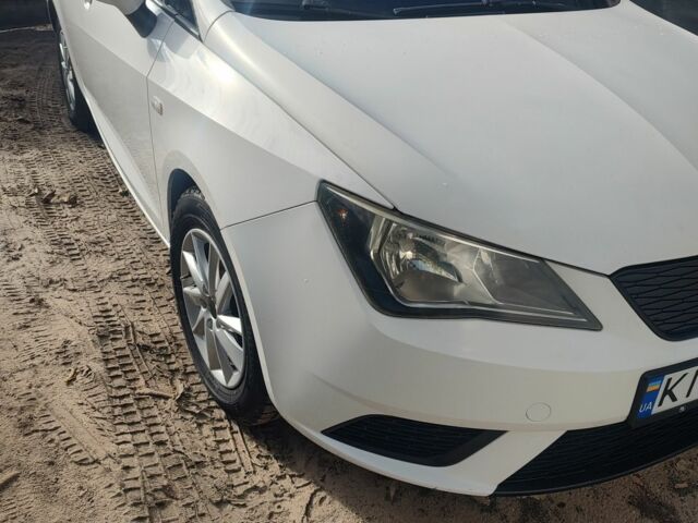 Сеат Ибица 2012 в Обухове на Automoto.ua Белый Сеат Ибица, объемом двигателя 1.2 л и пробегом 280 тыс. км за 7300 $, фото 2 на Automoto.ua