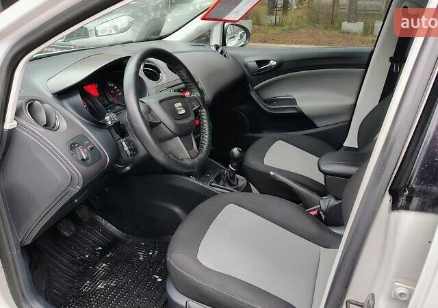 Белый Сеат Ибица, объемом двигателя 1.2 л и пробегом 248 тыс. км за 4499 $, фото 9 на Automoto.ua