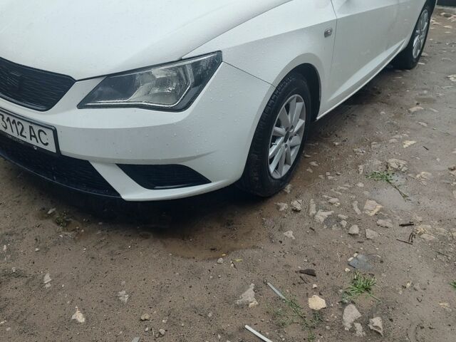 Сеат Ибица 2012 в Обухове на Automoto.ua Белый Сеат Ибица, объемом двигателя 1.2 л и пробегом 280 тыс. км за 7300 $, фото 12 на Automoto.ua