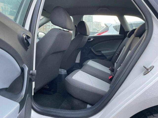 Білий Сеат Ibiza, об'ємом двигуна 1.2 л та пробігом 278 тис. км за 6990 $, фото 8 на Automoto.ua