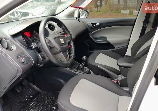 Белый Сеат Ибица, объемом двигателя 1.2 л и пробегом 248 тыс. км за 4499 $, фото 8 на Automoto.ua