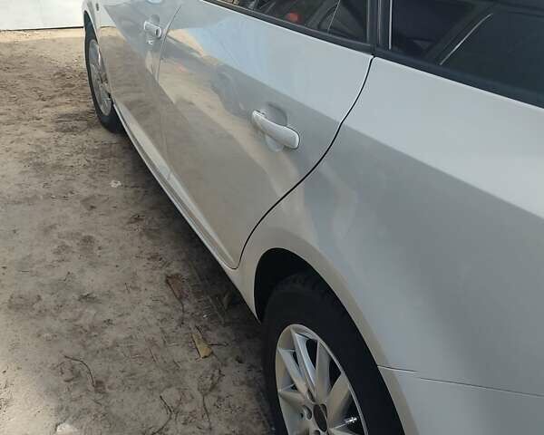 Белый Сеат Ибица, объемом двигателя 1.2 л и пробегом 280 тыс. км за 7300 $, фото 4 на Automoto.ua