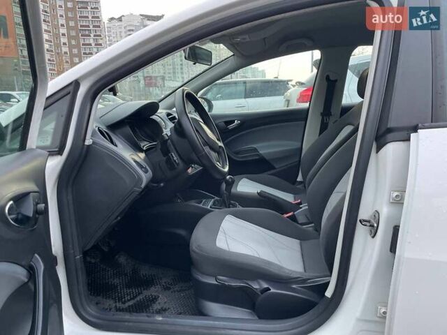 Білий Сеат Ibiza, об'ємом двигуна 1.2 л та пробігом 278 тис. км за 6990 $, фото 8 на Automoto.ua